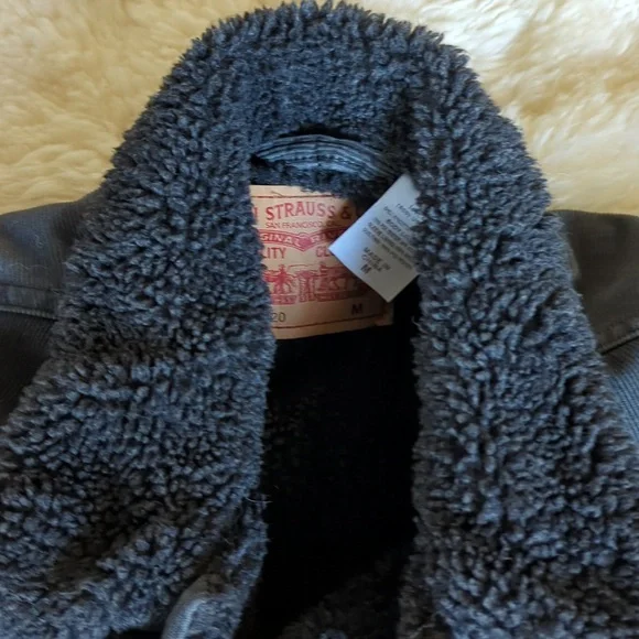 Levi's Sherpa Trucker Jacket - Picture 16 of 16